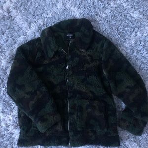 Camo Sherpa
